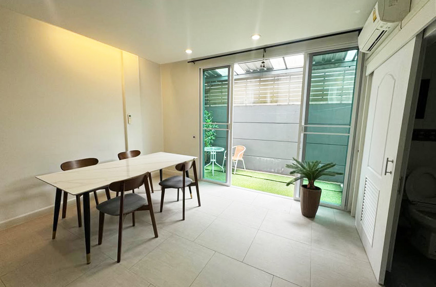 Townhouse in Sukhumvit 